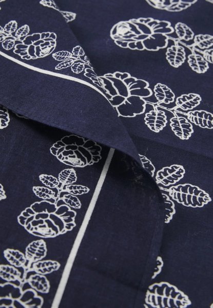 画像1: Marimekko マリメッコ Astrilli Vihkiruusu スカーフ (1)